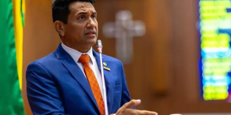 Deputado Wellington destaca ações em defesa da infância e reforça combate à adultização de crianças