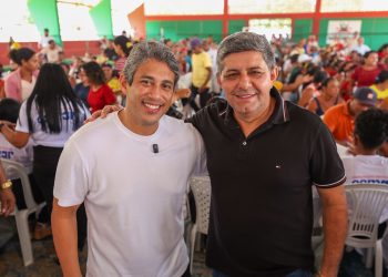 Deputado Osmar Filho acompanha entrega de óculos em Matinha e Olinda Nova