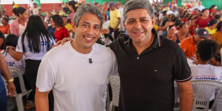 Deputado Osmar Filho acompanha entrega de óculos em Matinha e Olinda Nova
