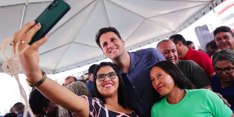 Governo do Estado fortalece a educação de Peritoró com entrega de escola de Ensino Médio amplamente requalificada