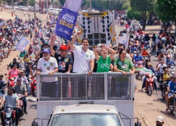 Motocarreata leva apoiadores de Orleans Brandão às ruas de Santa Quitéria do Maranhão